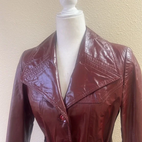 Vintage red leather trench coat - Picture 5 of 12